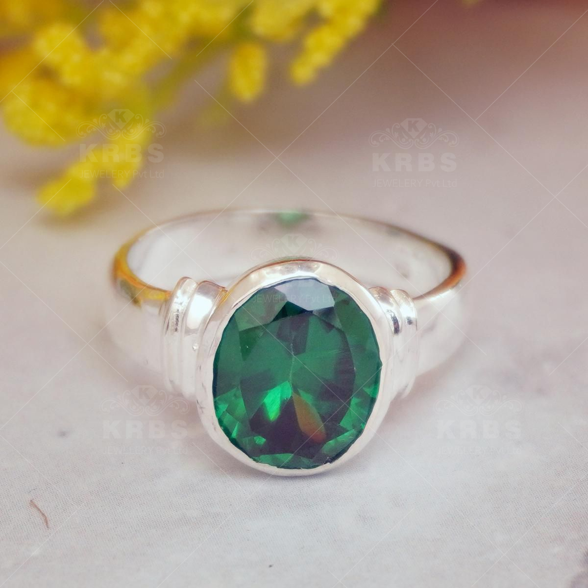 Green Emerald Gold Ring, Size: Standard at Rs 21999/piece in Delhi | ID:  22606737248